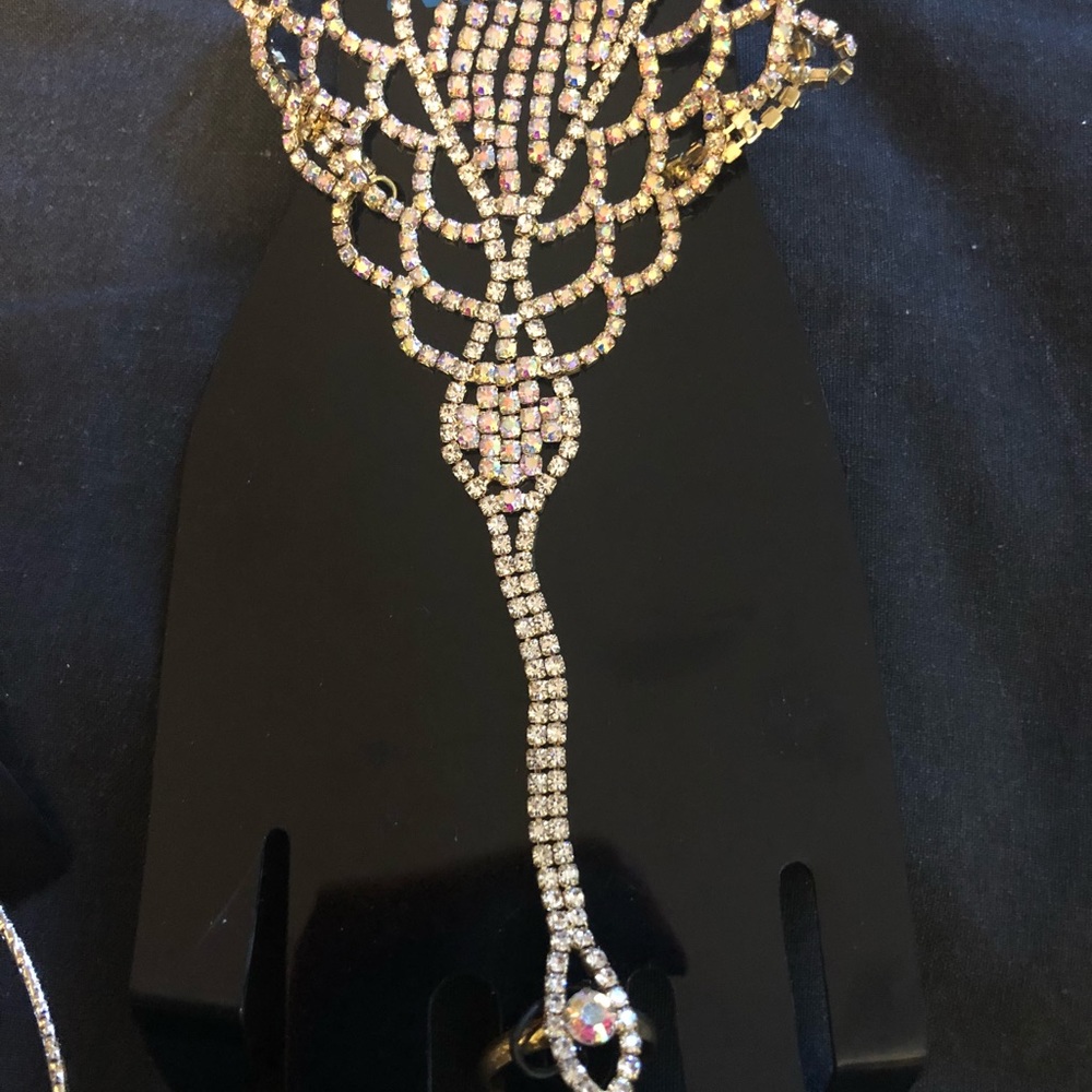 Bracelets & earrings